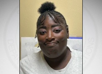 Donald in front of a gray background